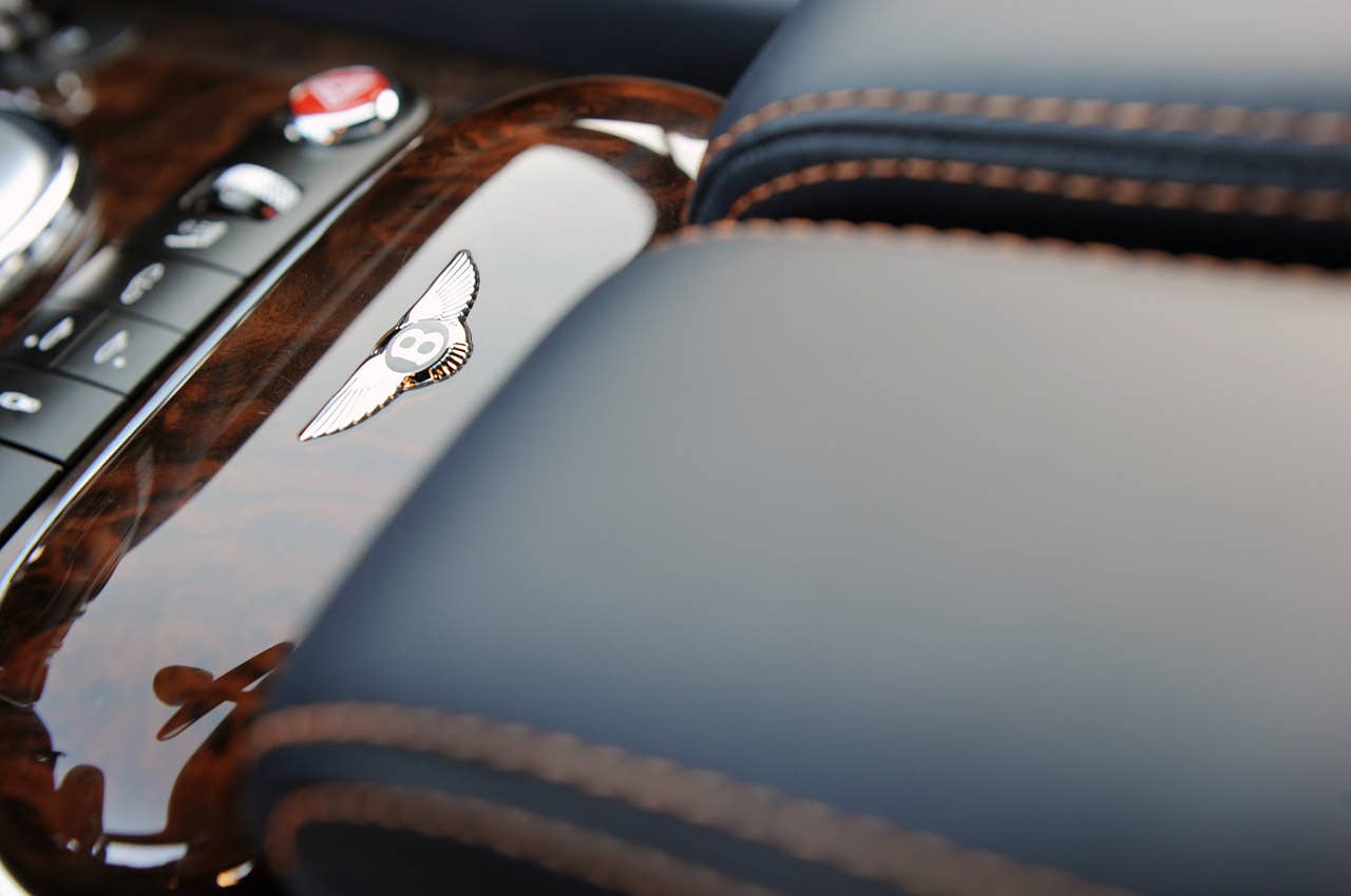 2011 Bentley Continental GT center console
