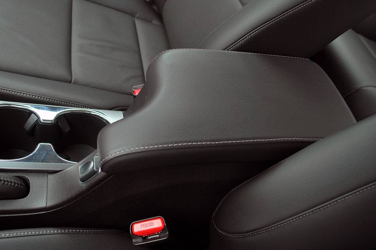 2013 Acura ILX center armrest