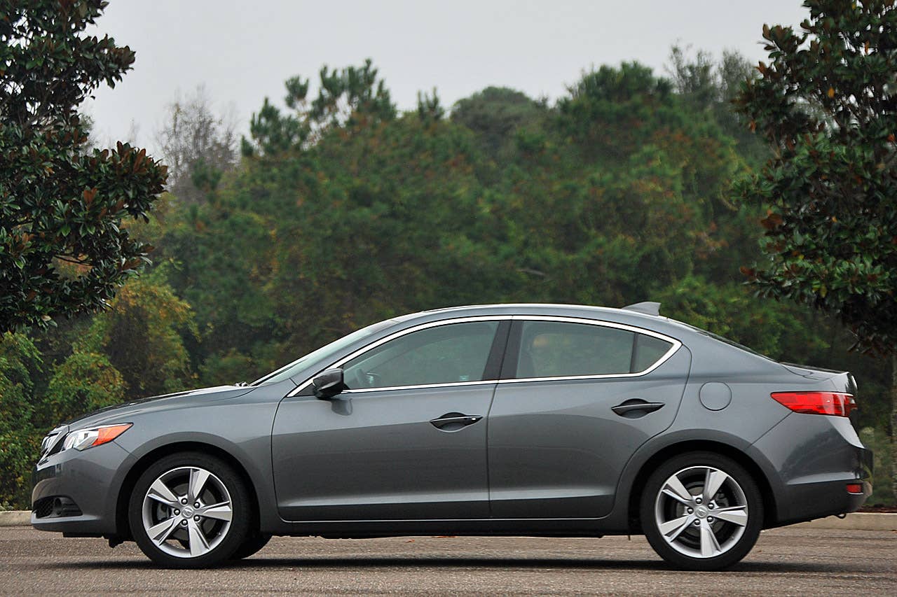 2013 Acura ILX side view