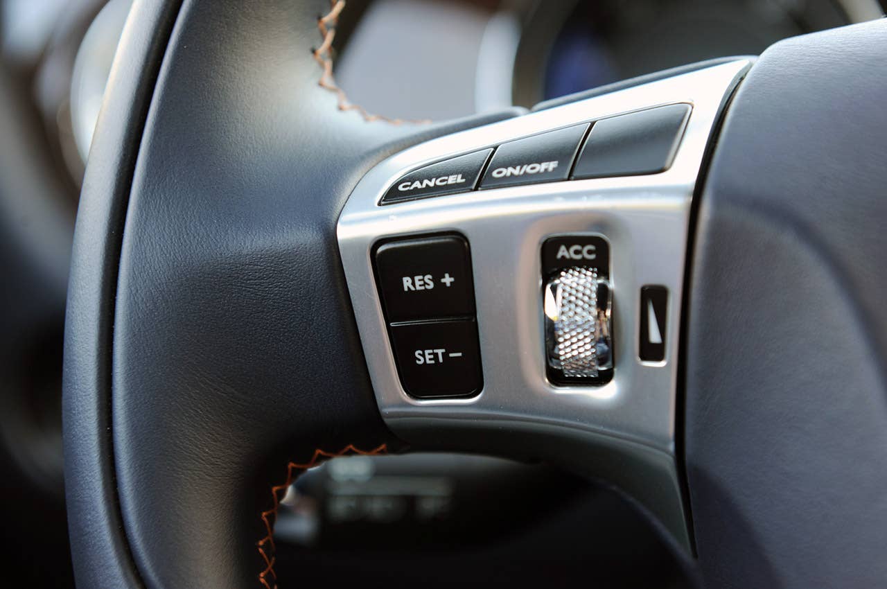 2011 Bentley Continental GT steering wheel controls