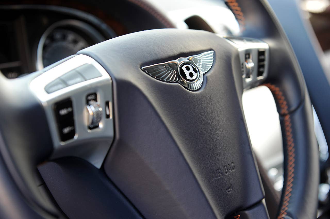 2011 Bentley Continental GT steering wheel