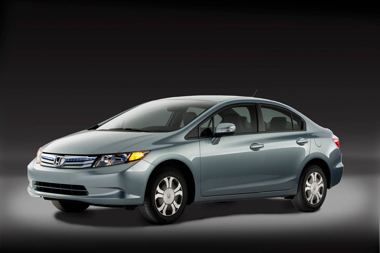 2012 Honda Civic Hybrid front 3/4