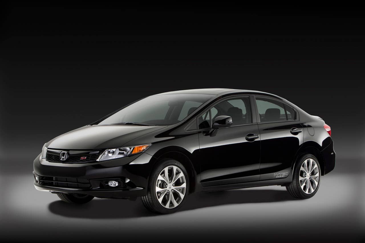 2012 Honda Civic Si Sedan front 3/4