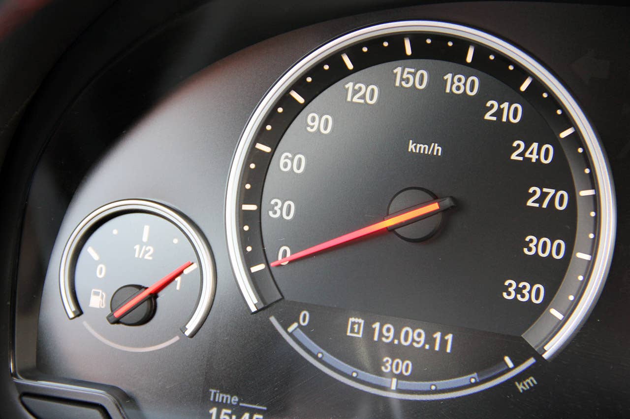 2012 BMW M5 speedometer