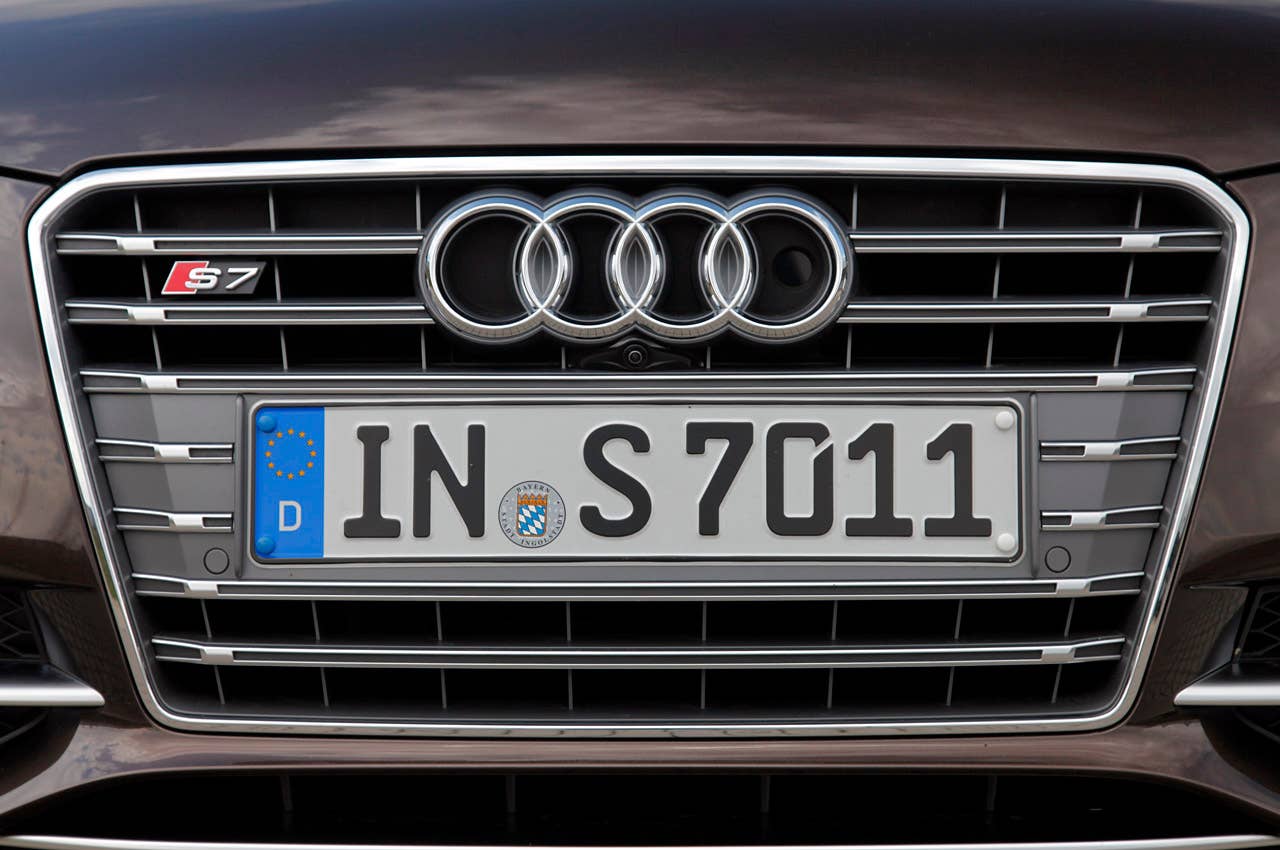 2013 Audi S7 grille