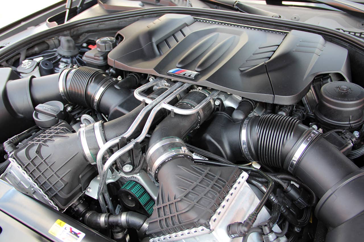 2012 BMW M5 engine