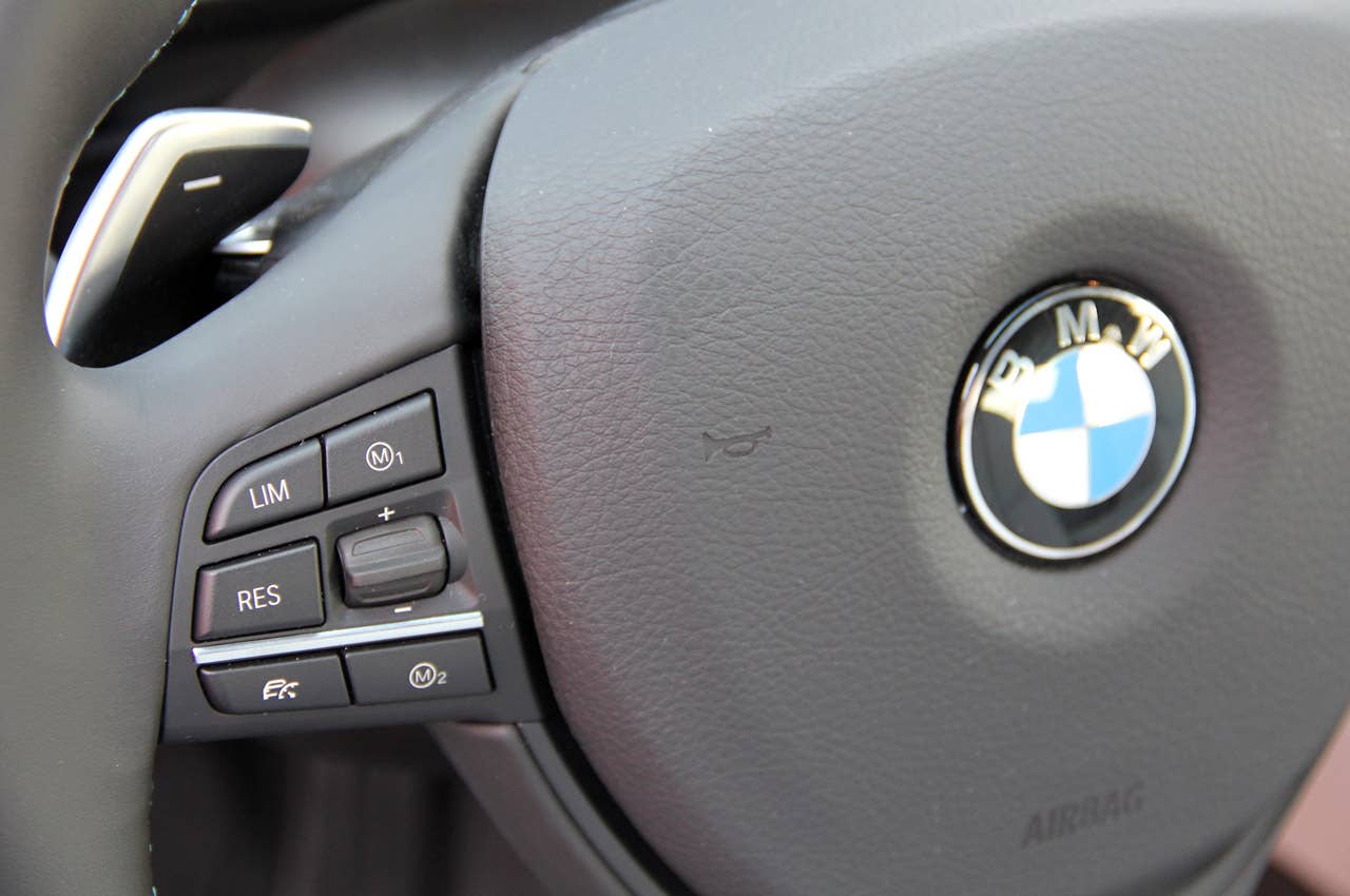 2012 BMW M5 steering wheel controls