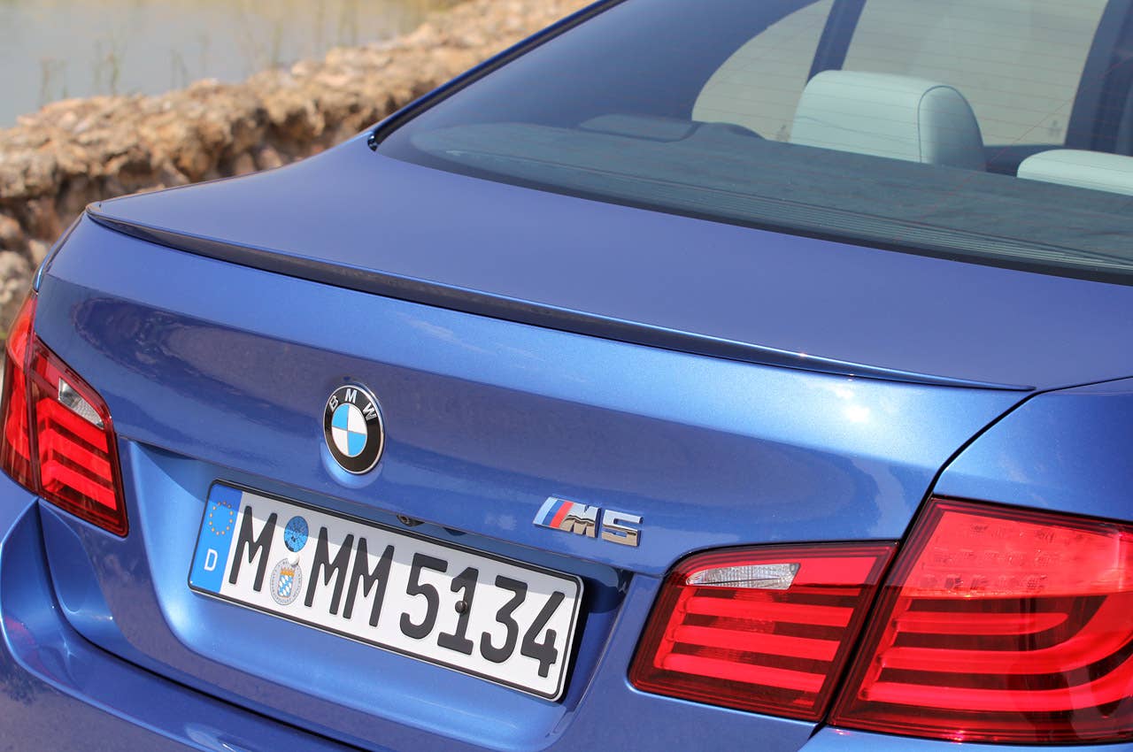 2012 BMW M5 rear detail