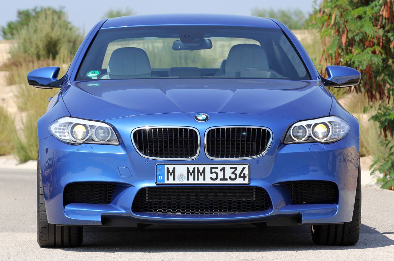 2012 BMW M5 front view