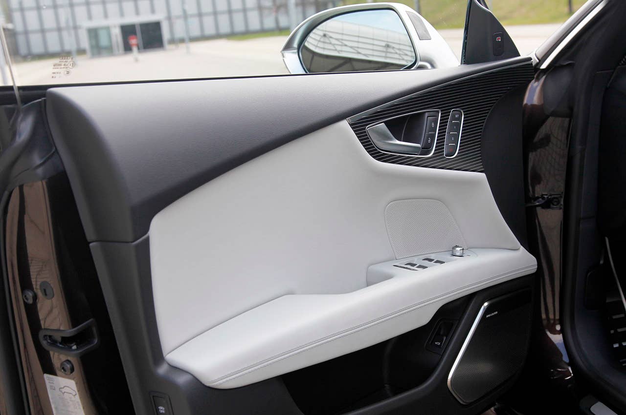 2013 Audi S7 door