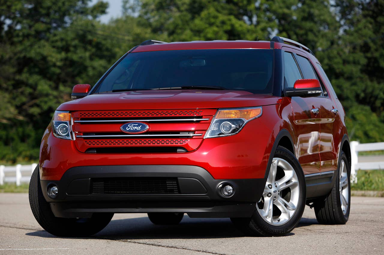 2012 Ford Explorer EcoBoost front 3/4 view