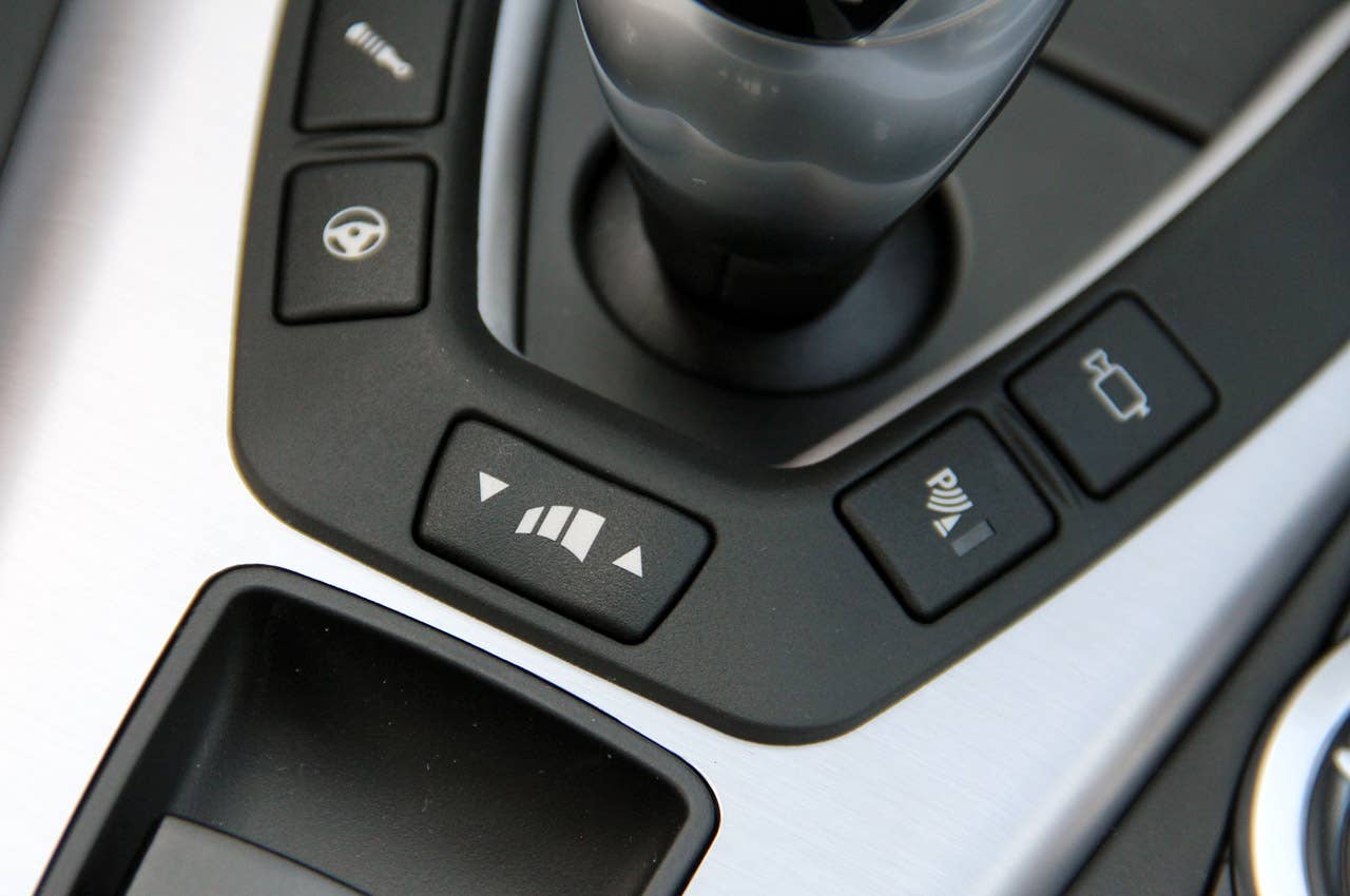 2012 BMW M5 center console buttons