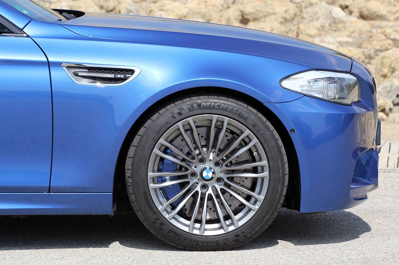 2012 BMW M5 wheel