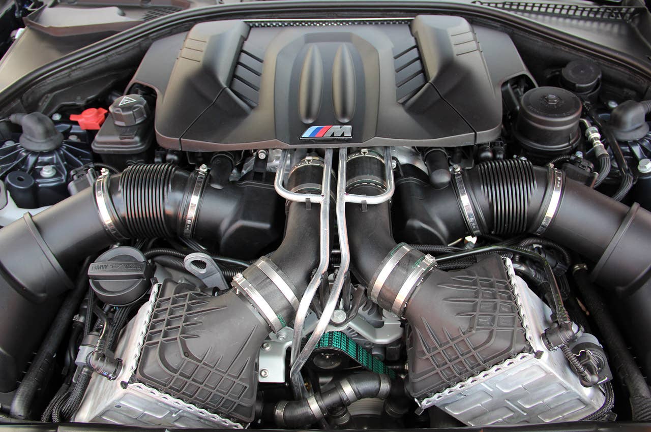2012 BMW M5 engine