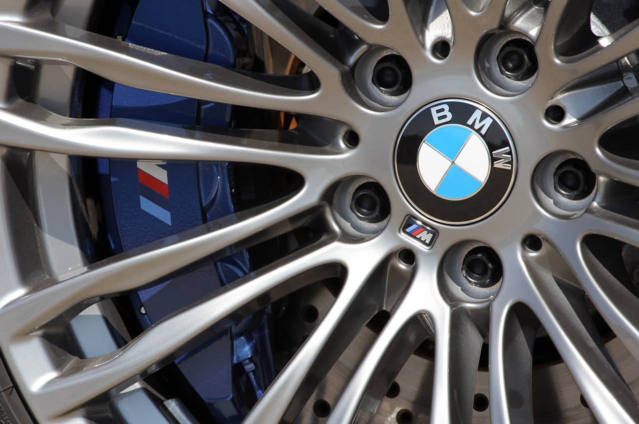 2012 BMW M5 wheel detail