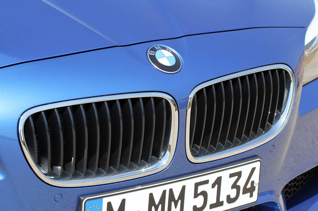 2012 BMW M5 grille