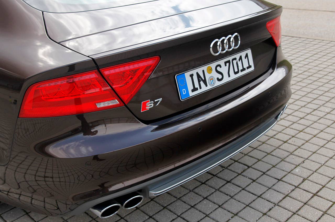 2013 Audi S7 rear detail
