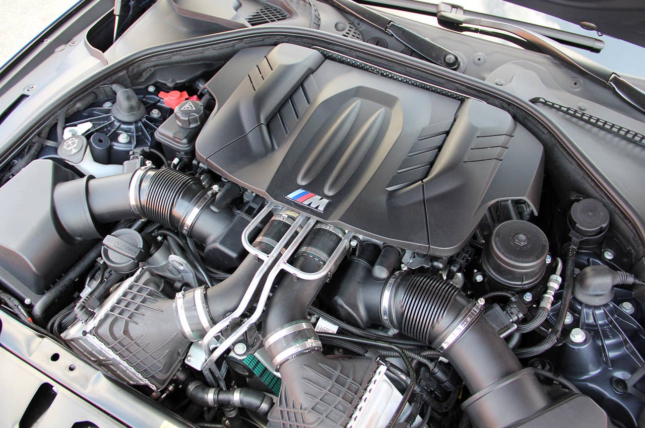 2012 BMW M5 engine
