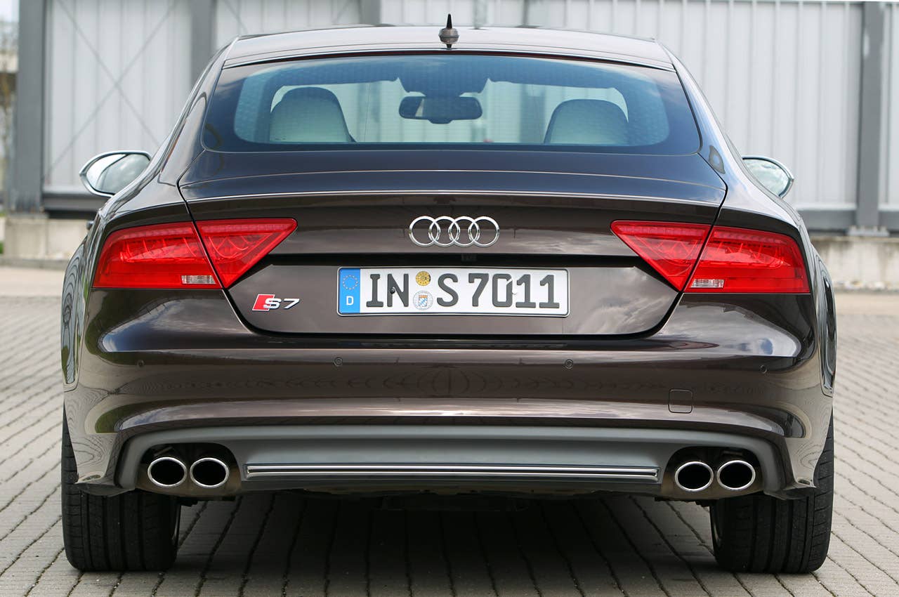 2013 Audi S7 rear view