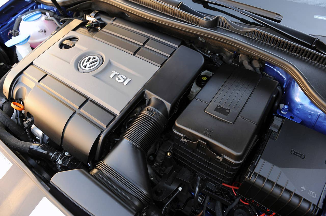 2012 Volkswagen Golf R engine