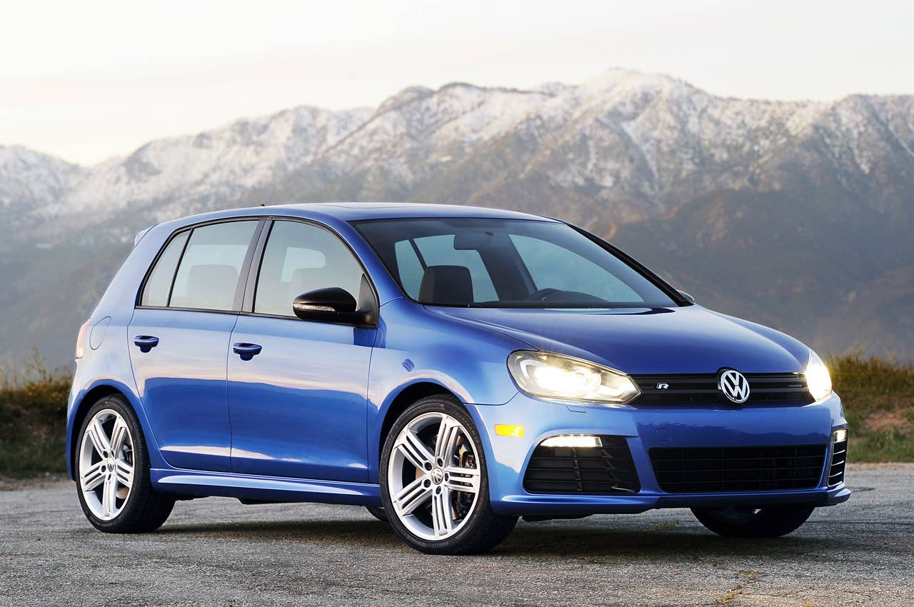 2012 Volkswagen Golf R front 3/4 view