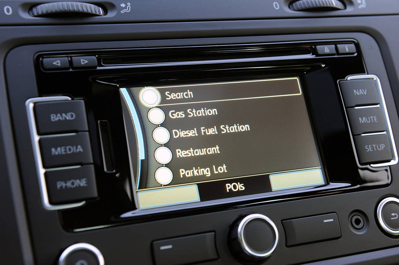 2012 Volkswagen Golf R navigation system