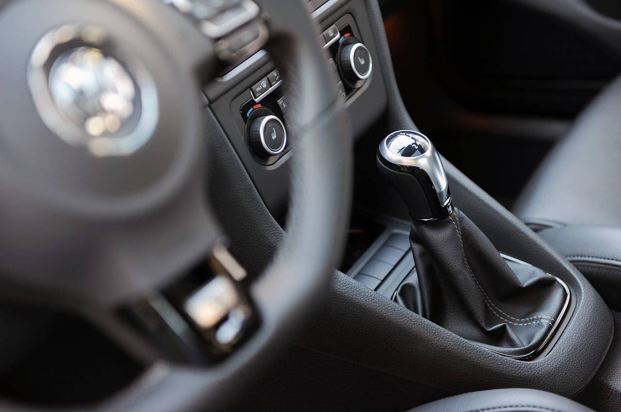 2012 Volkswagen Golf R shifter