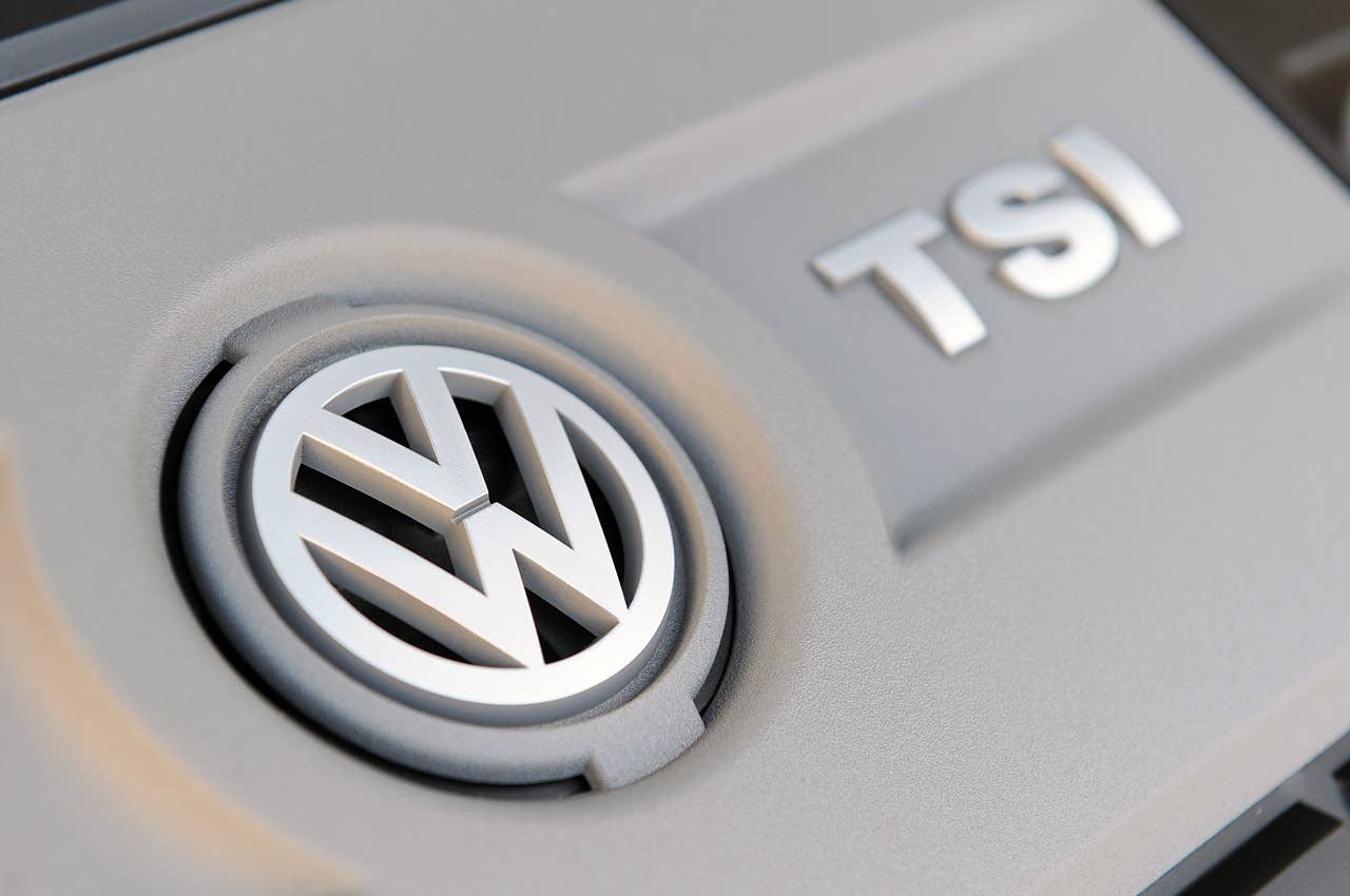 2012 Volkswagen Golf R engine detail
