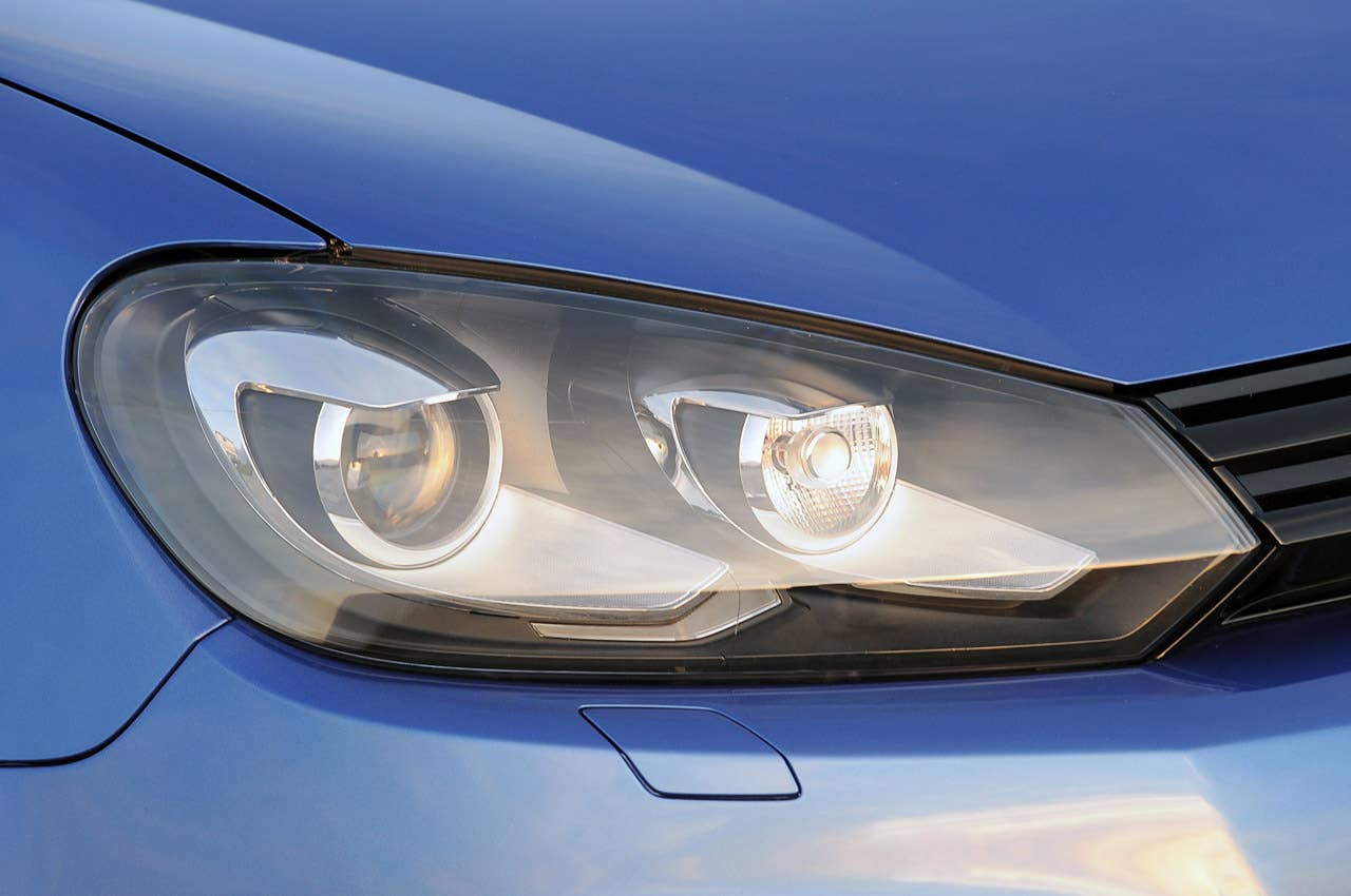 2012 Volkswagen Golf R headlight