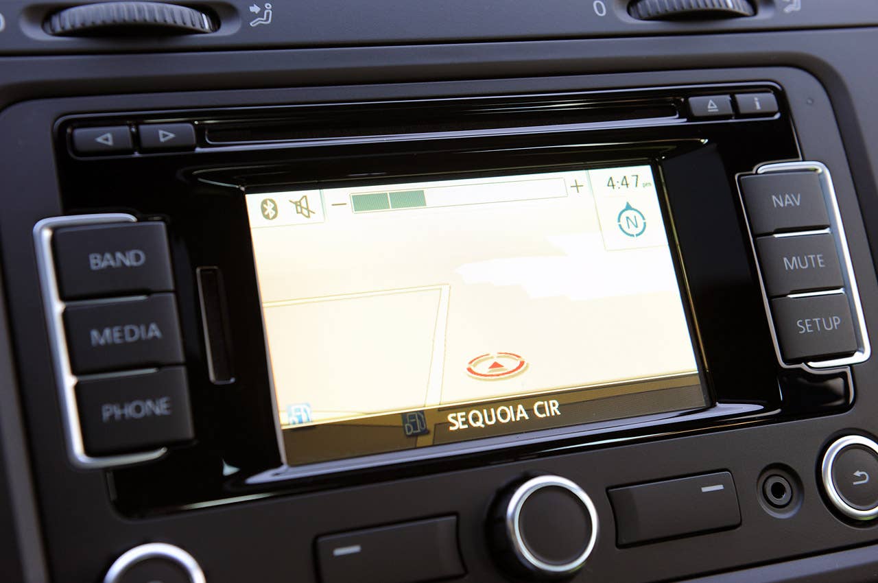 2012 Volkswagen Golf R navigation system