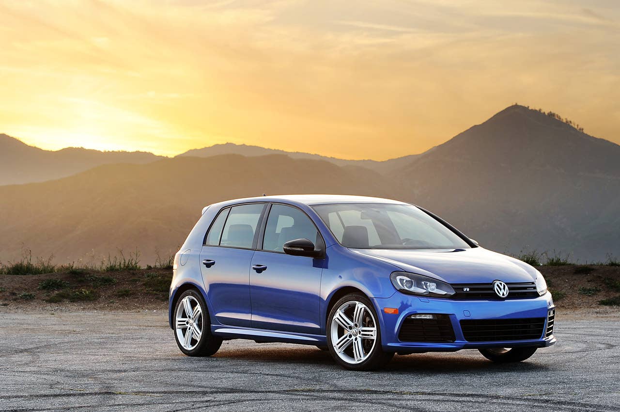 2012 Volkswagen Golf R front 3/4 view