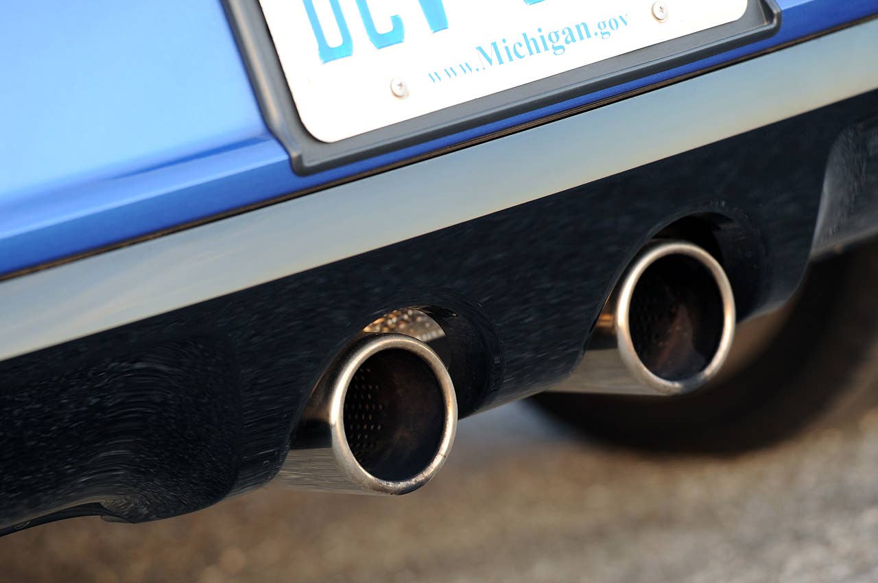 2012 Volkswagen Golf R exhaust tips