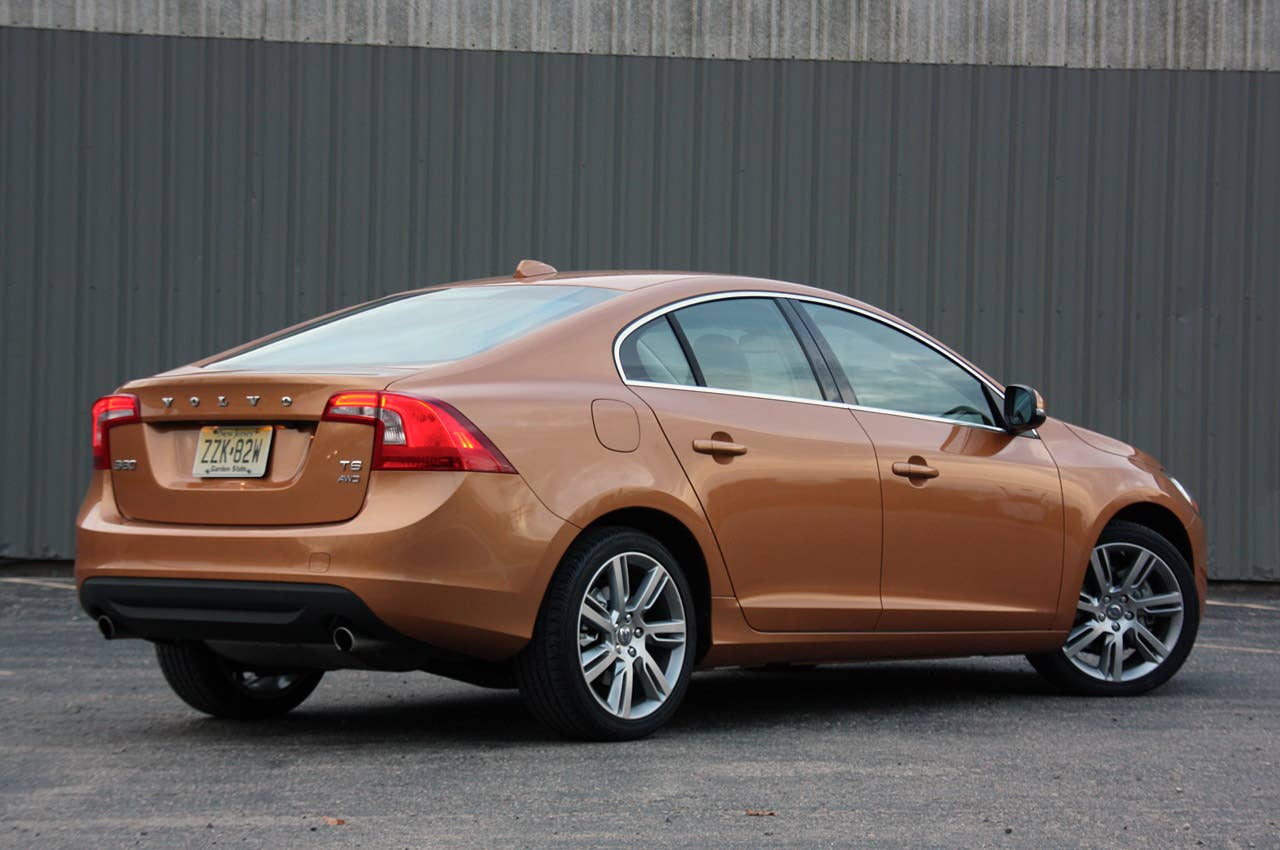 2011 Volvo S60 rear 3/4 view