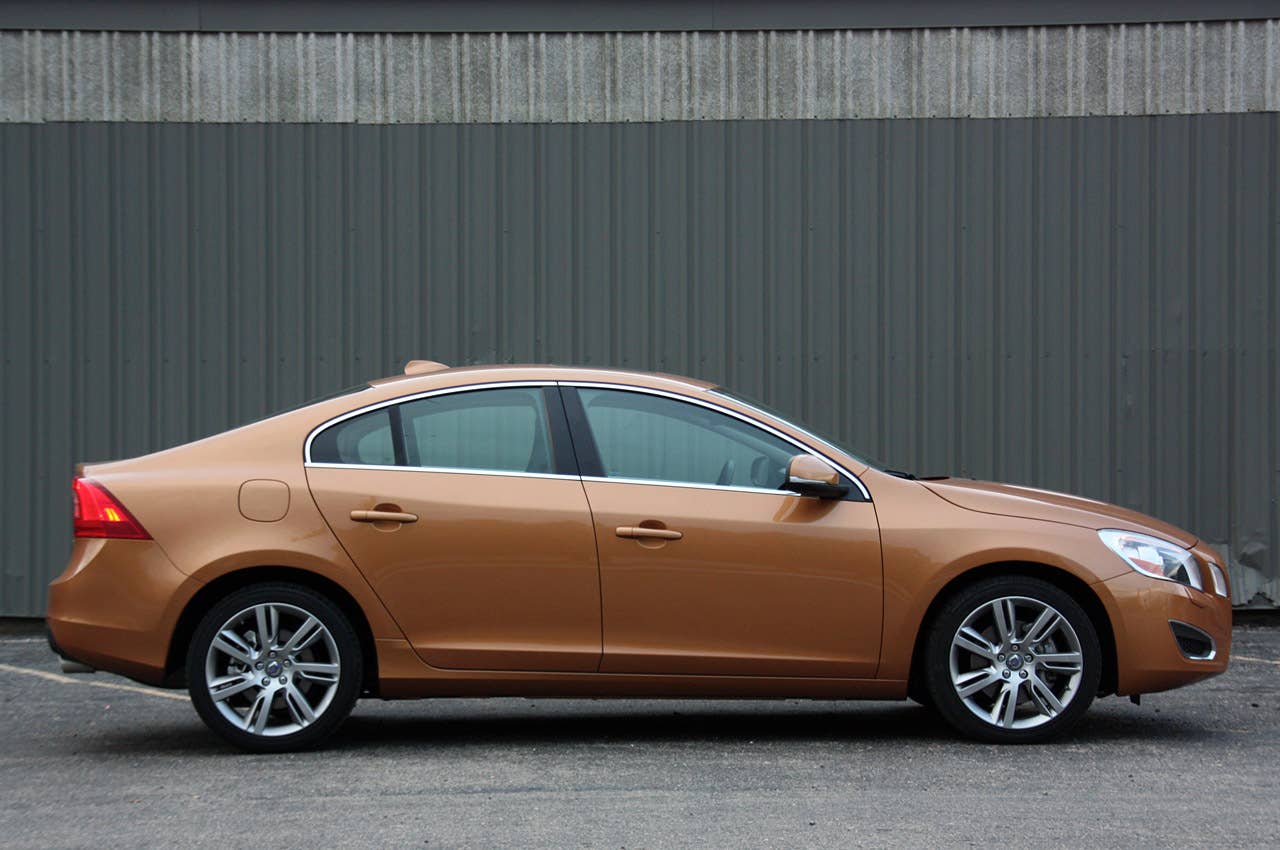 2011 Volvo S60 side view