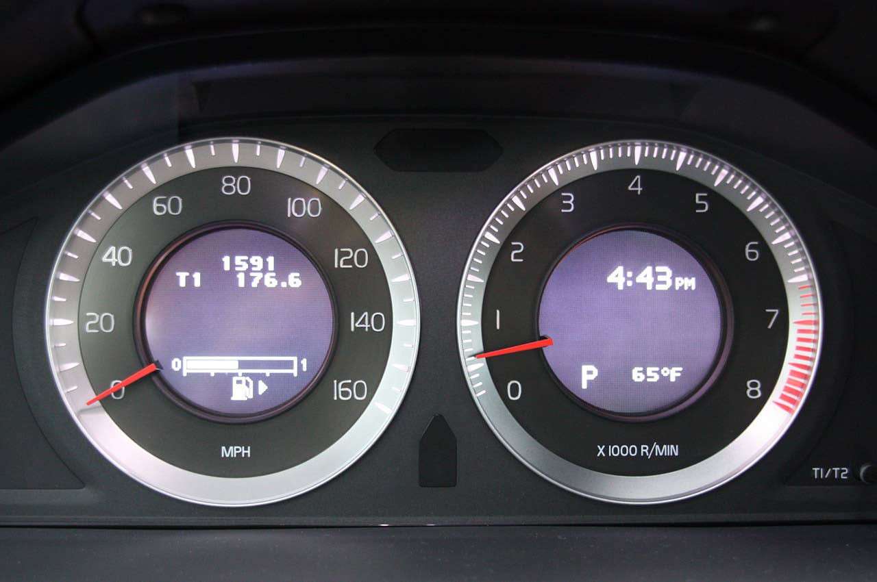 2011 Volvo S60 gauges