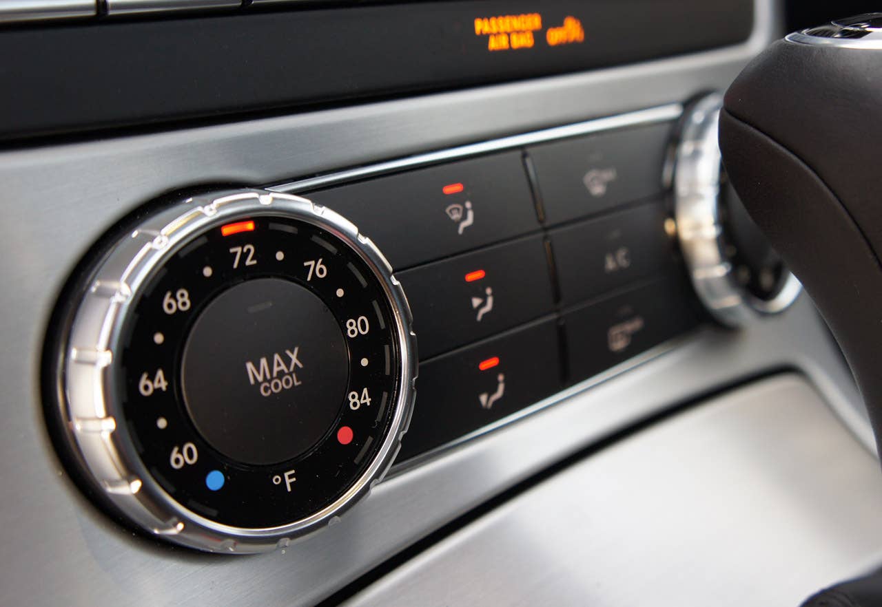 2012 Mercedes-Benz SLK350 climate controls
