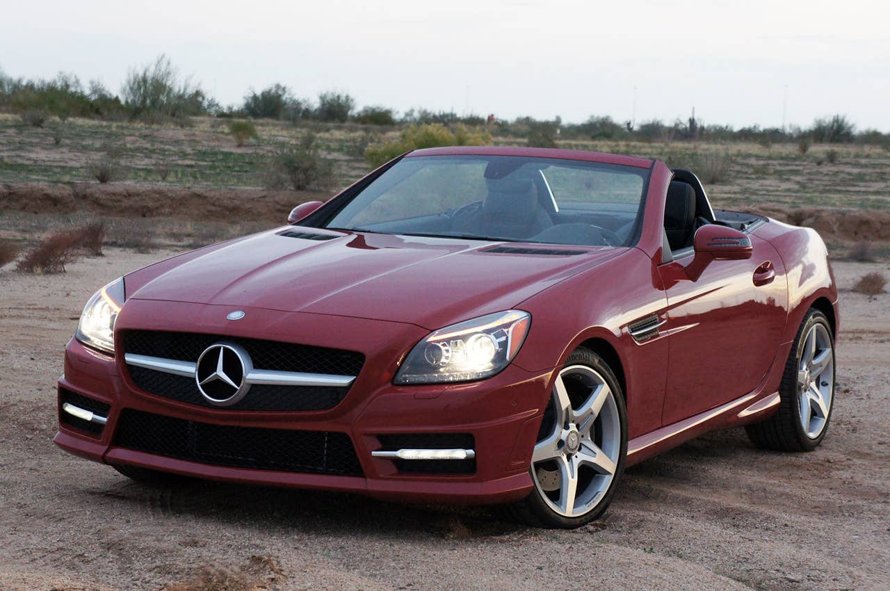 2012 Mercedes-Benz SLK350 front 3/4 view