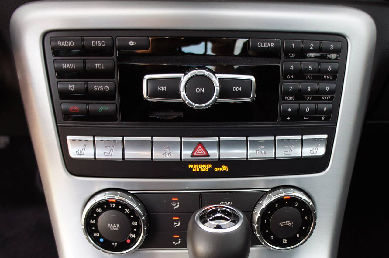 2012 Mercedes-Benz SLK350 instrument panel