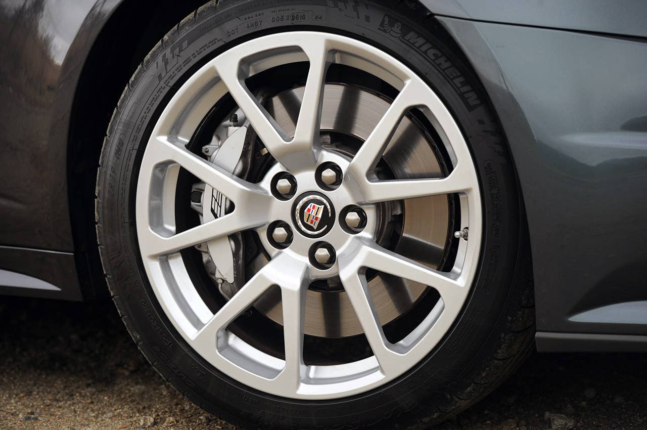 2011 Cadillac CTS-V Coupe wheel