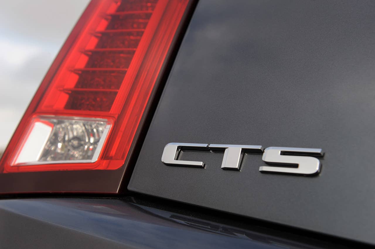2011 Cadillac CTS-V Coupe badge