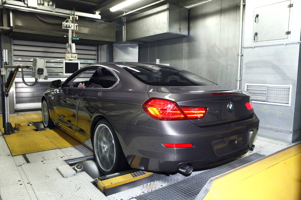 Production BMW 6 Series Coupe, BMW Plant Dingolfing (03/20011).