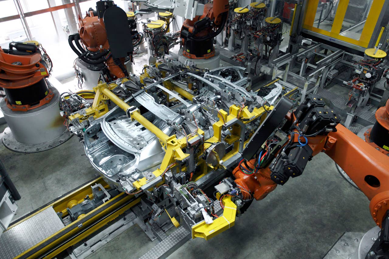 Production BMW 6 Series Coupe, BMW Plant Dingolfing (03/20011).
