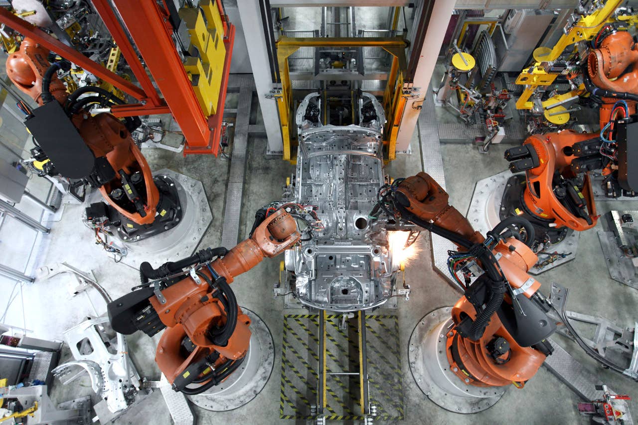 Production BMW 6 Series Coupe, BMW Plant Dingolfing (03/20011).