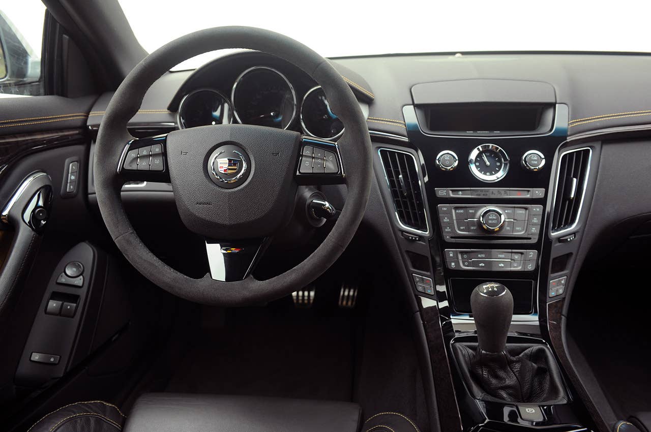 2011 Cadillac CTS-V Coupe interior