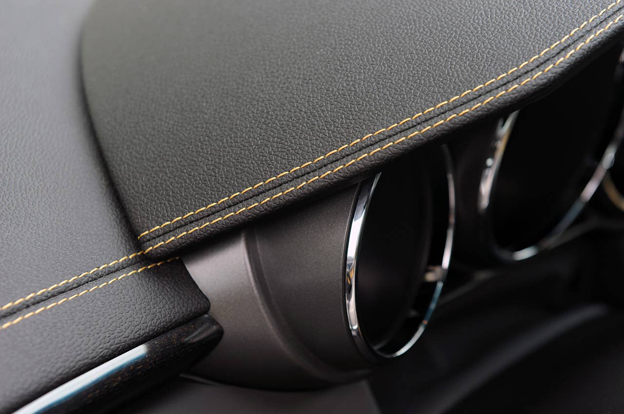 2011 Cadillac CTS-V Coupe dash stitching