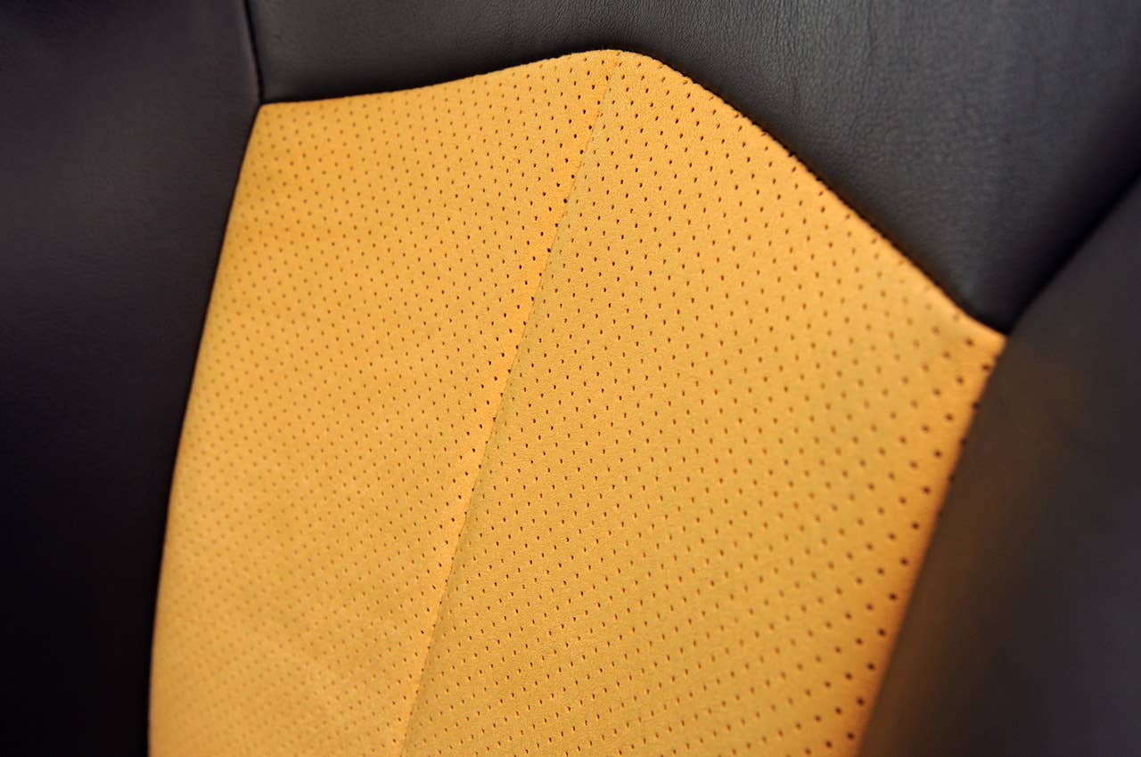 2011 Cadillac CTS-V Coupe front seat detail