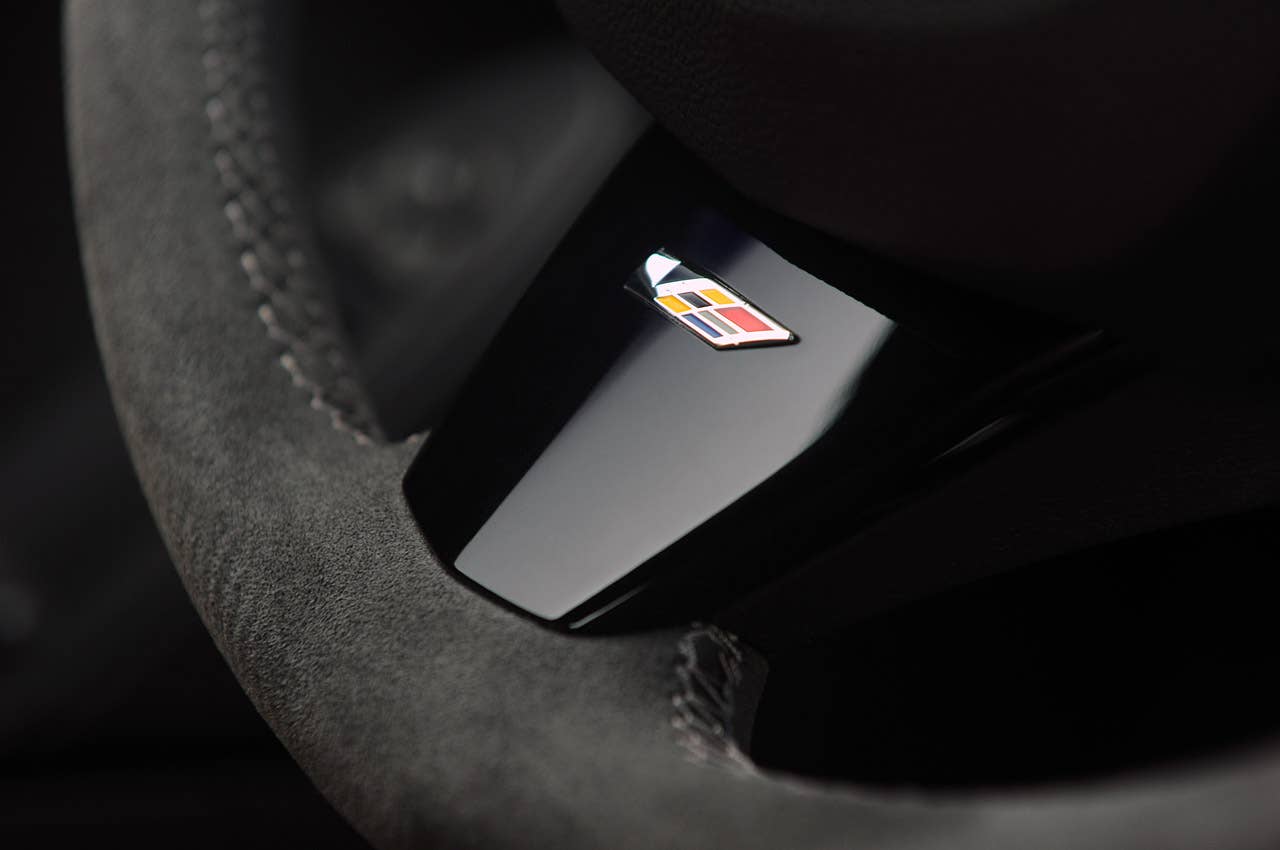 2011 Cadillac CTS-V Coupe steering wheel detail