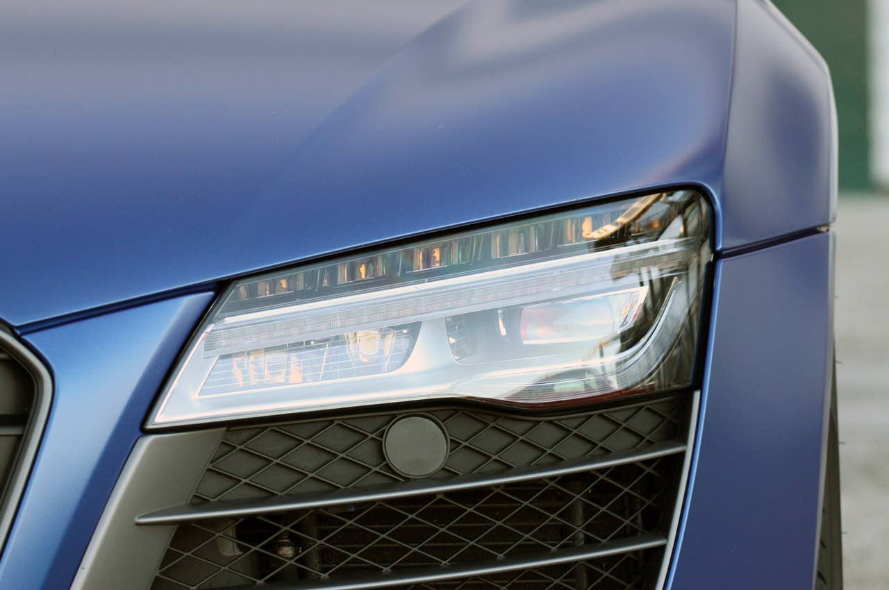 2014 Audi R8 V10 Plus headlight