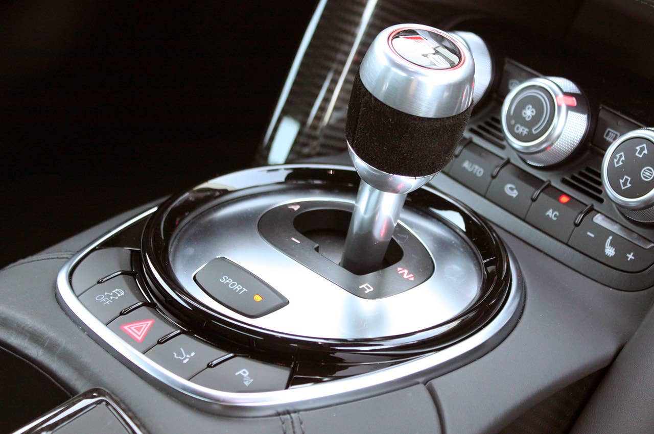 2014 Audi R8 V10 Plus shifter