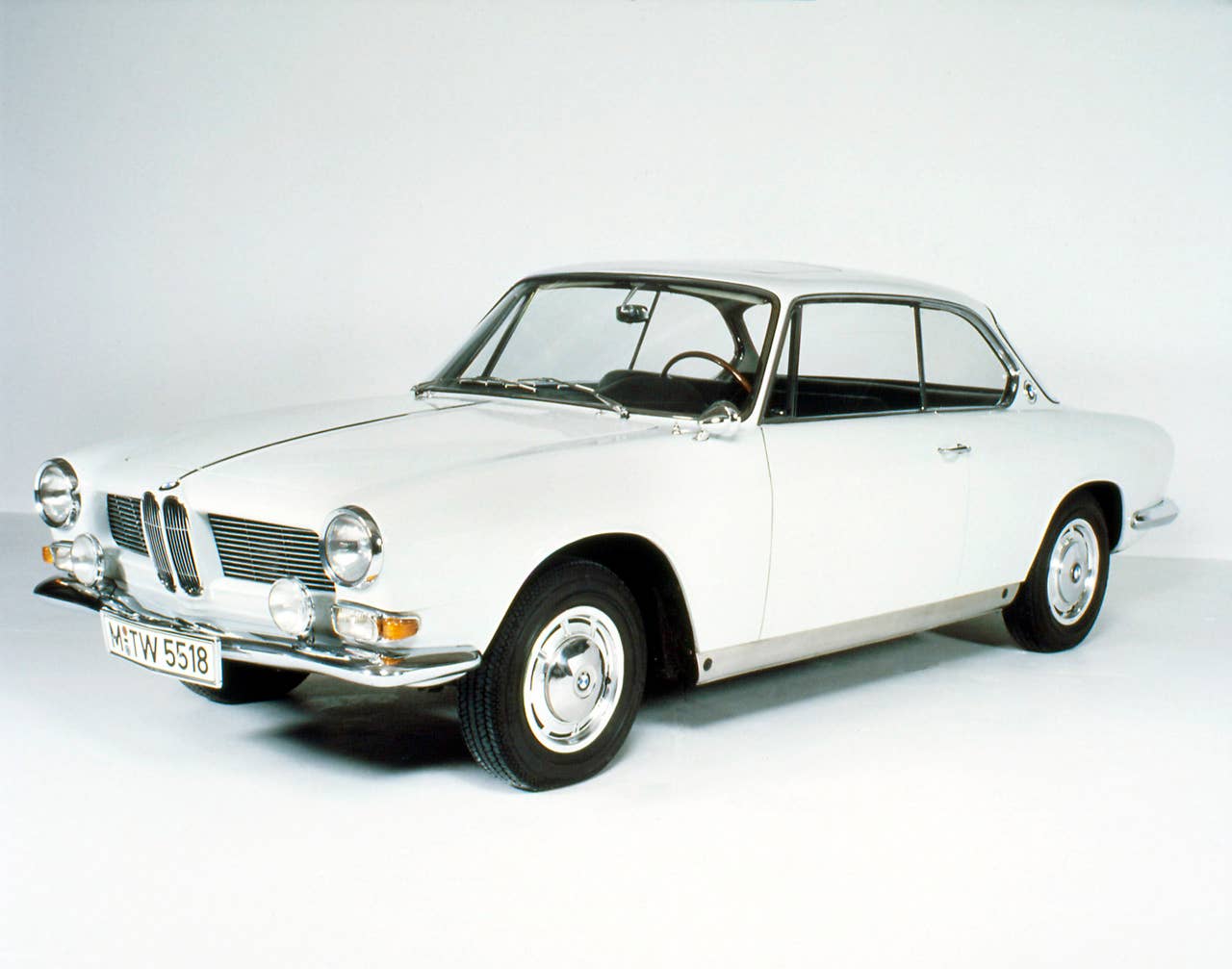 The BMW 3200 CS Coupe (03/2011).